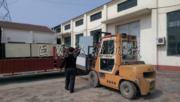 泡沫構件罩面機-發貨